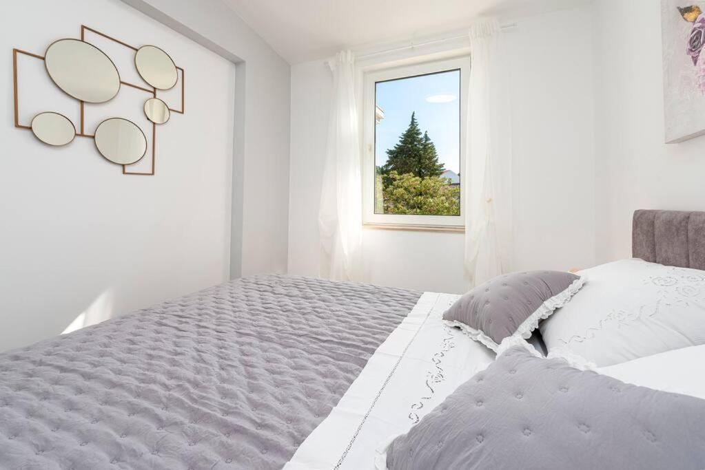 Apartment Kate With Free Parking Дубровник Экстерьер фото